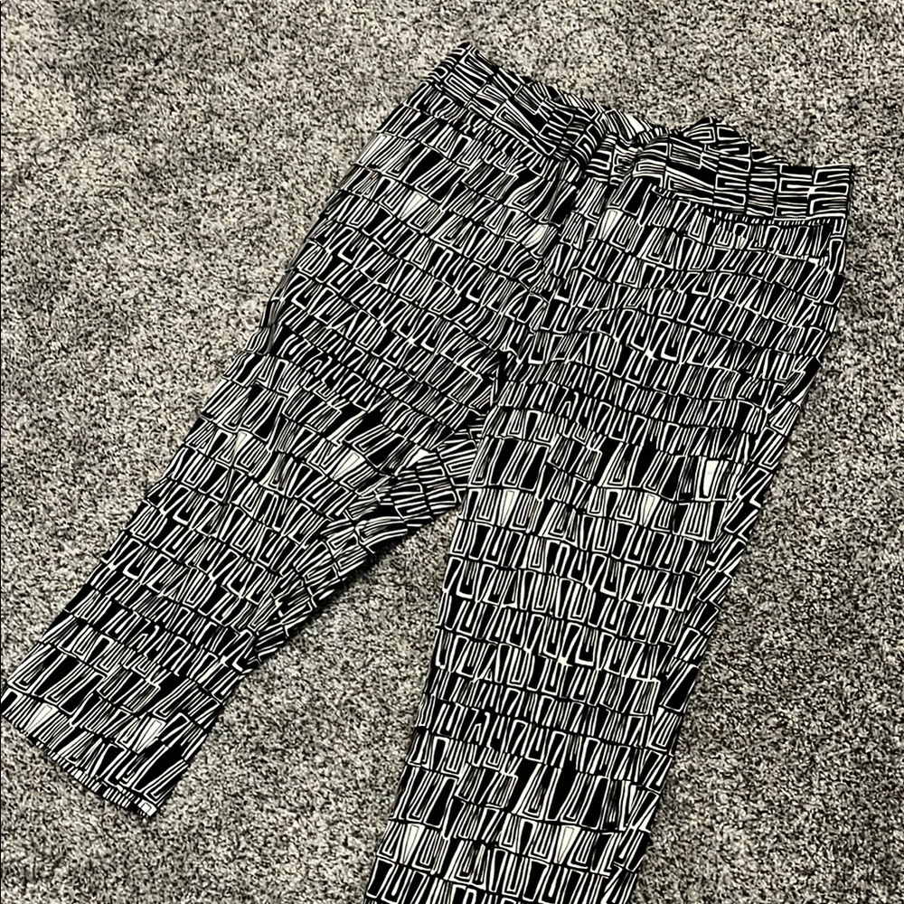 Stylish Black and White Patterned crops